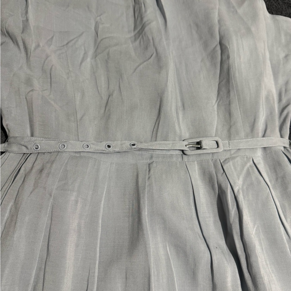BCBGMaxAzria Light Gray Dress with Vibrant Hem. 🌹🩵 NEW WITHOUT TAG 🩵🌹 - Picture 9 of 10